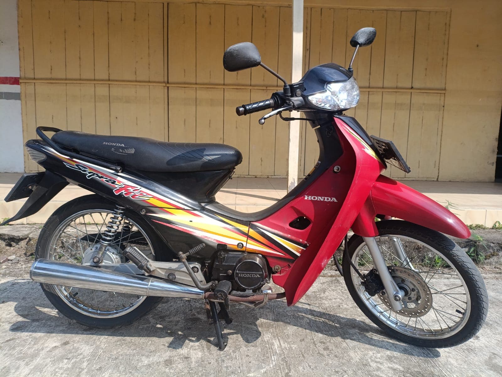 Gambar motor 1