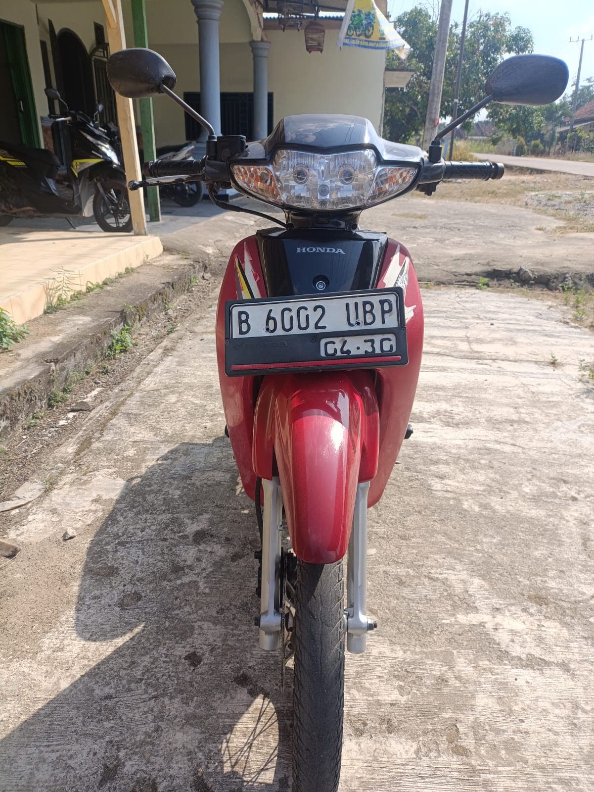 Gambar motor 3