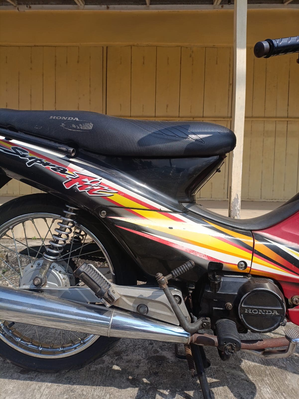 Gambar motor 4