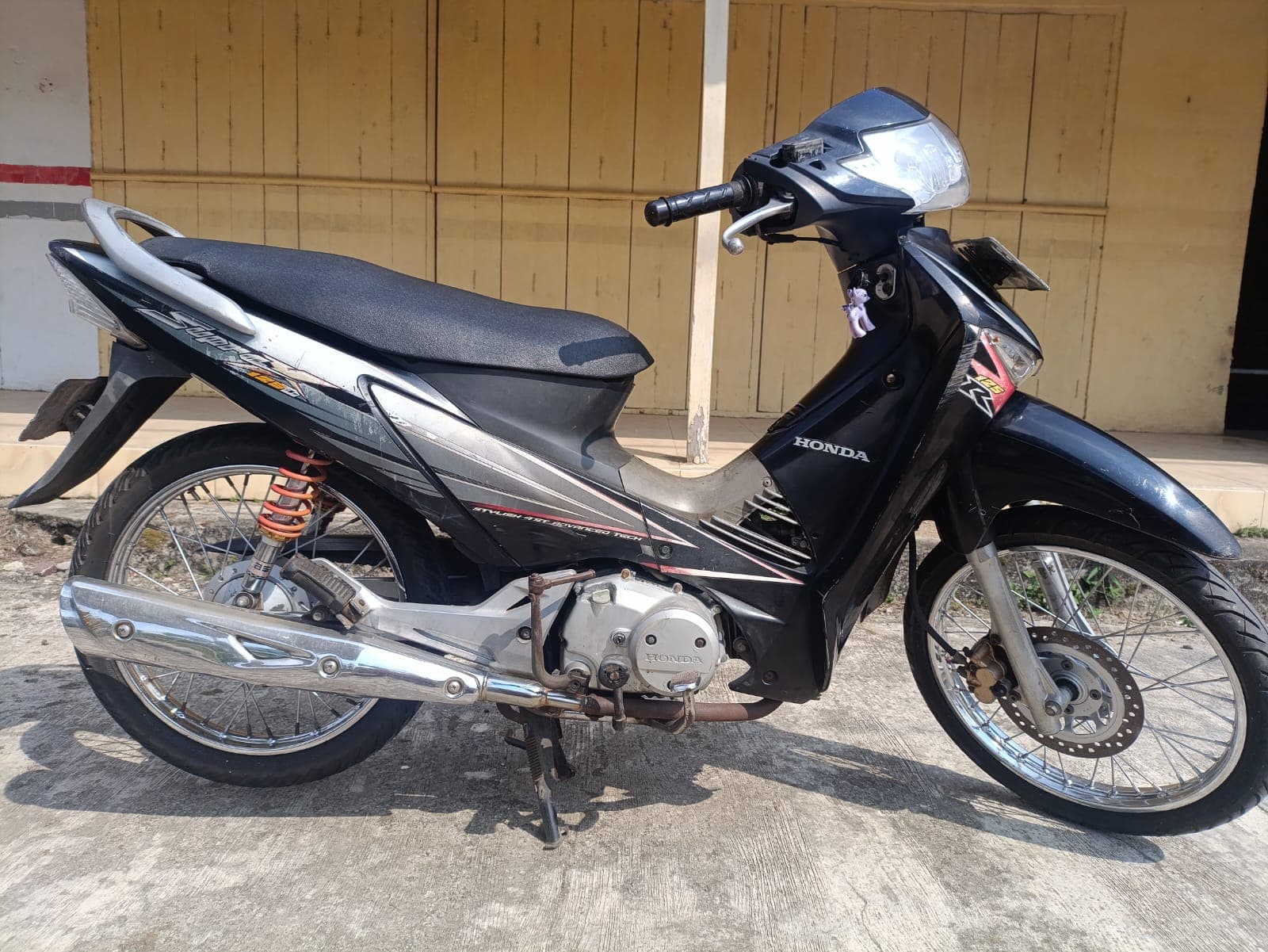 Gambar motor 1