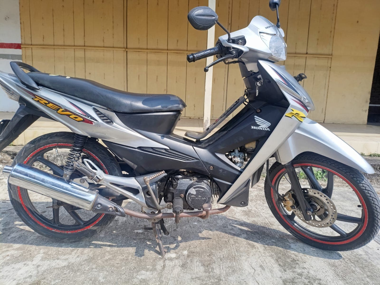 Gambar motor 1