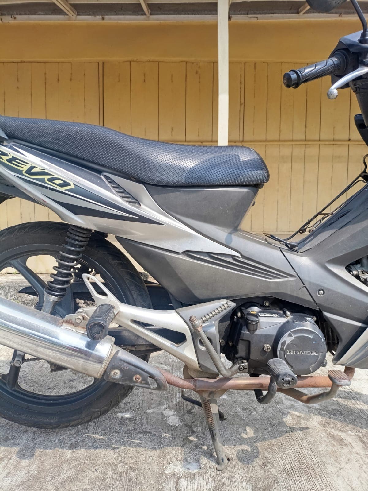 Gambar motor 4