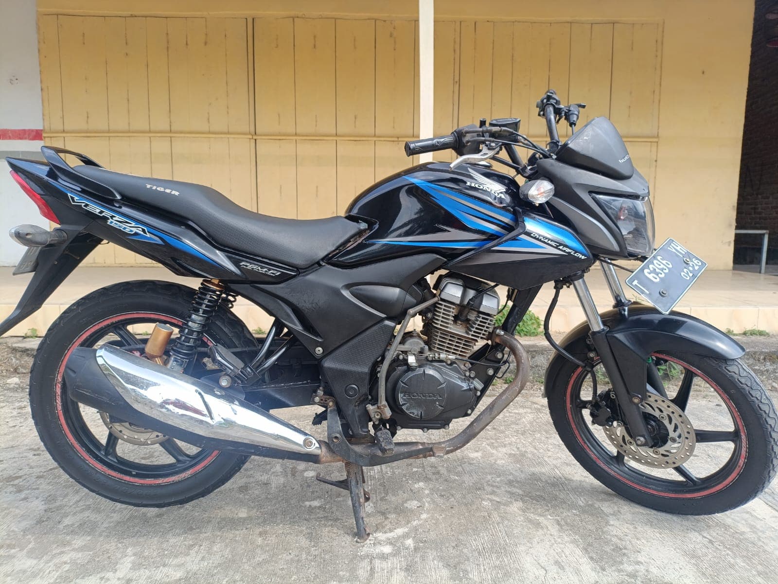 Gambar motor 1
