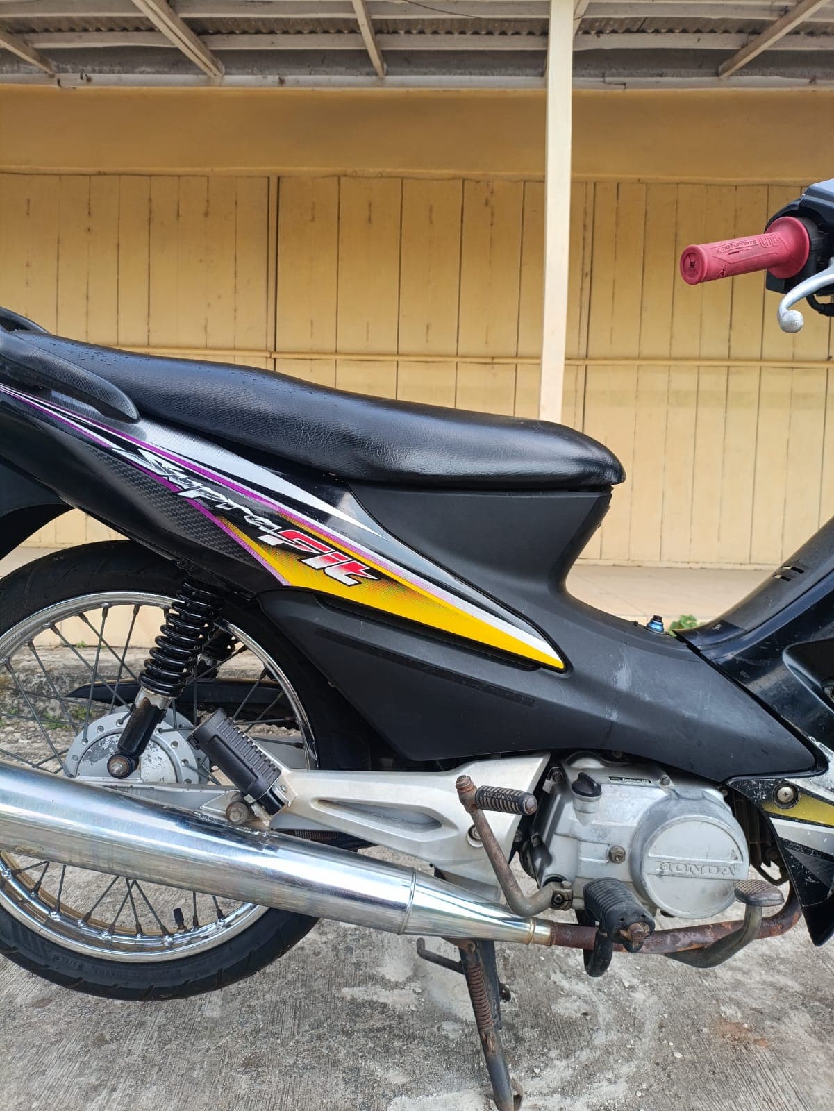 Gambar motor 4