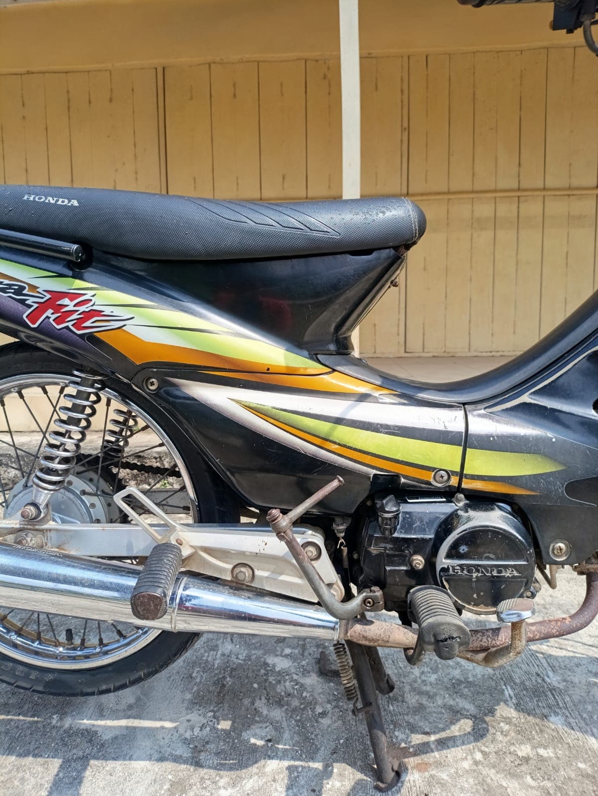 Gambar motor 4