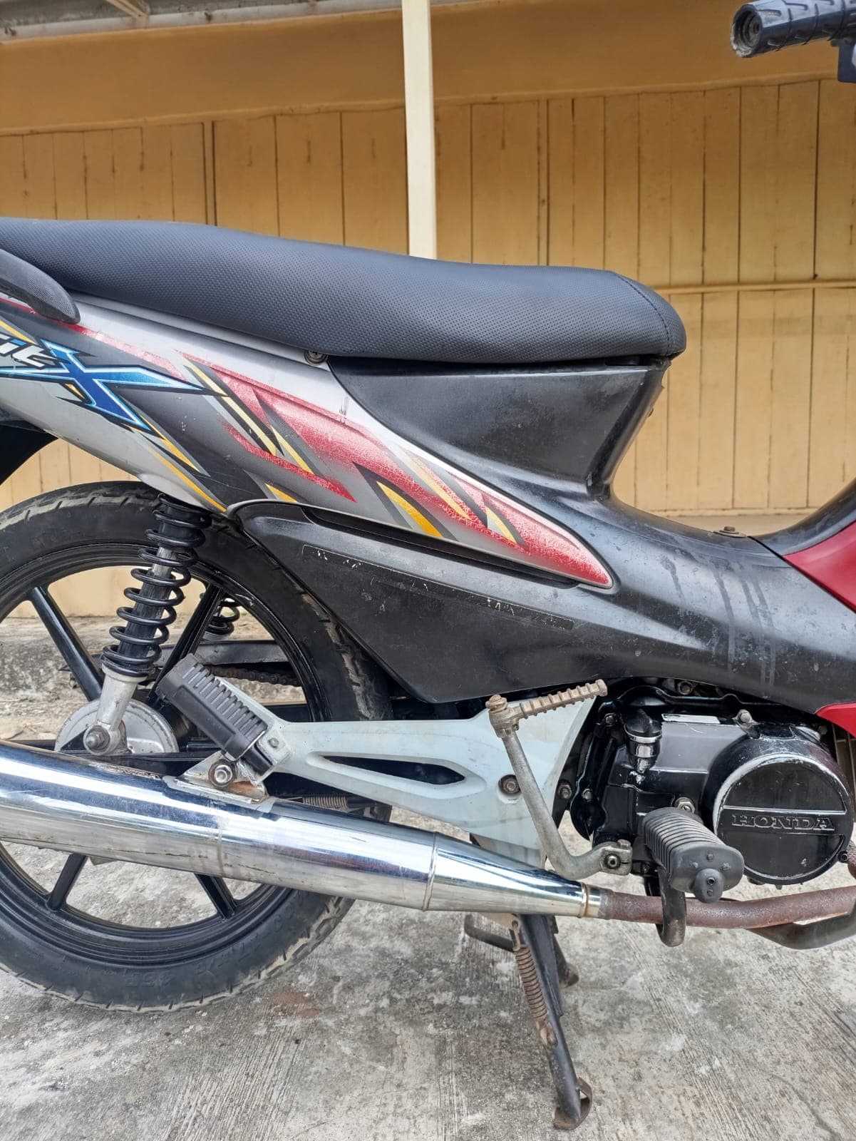 Gambar motor 4