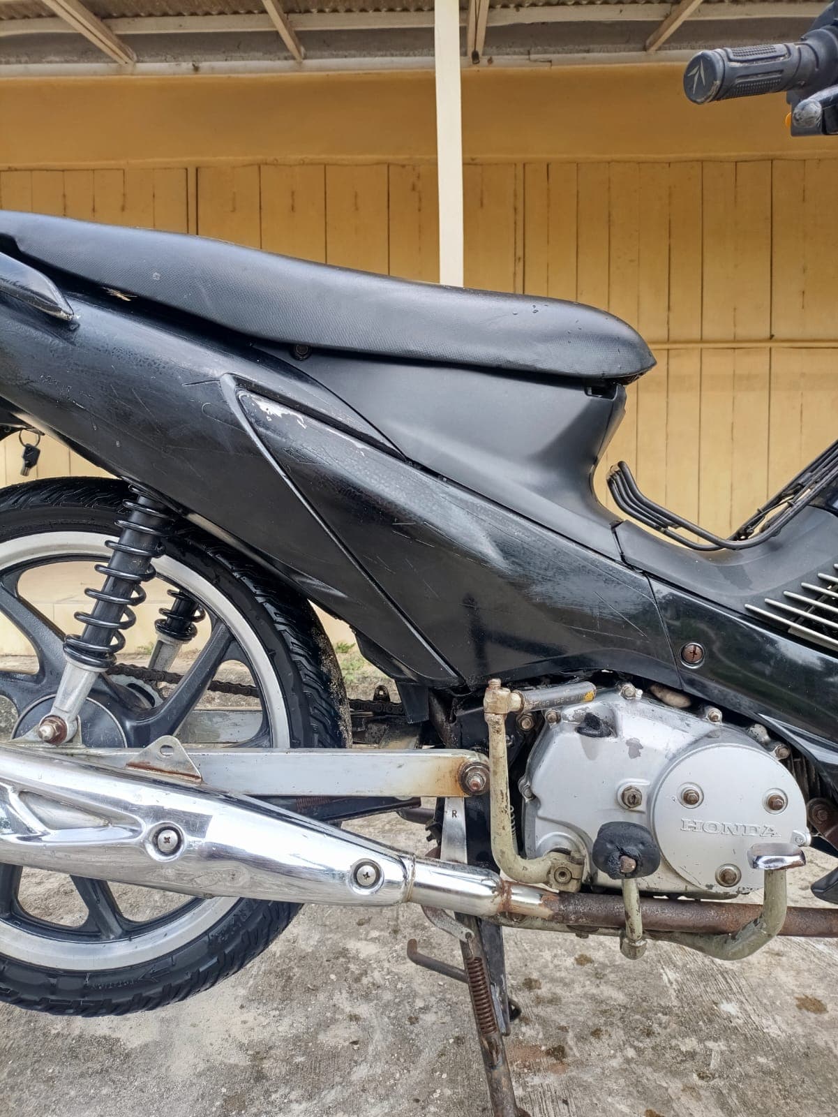 Gambar motor 4